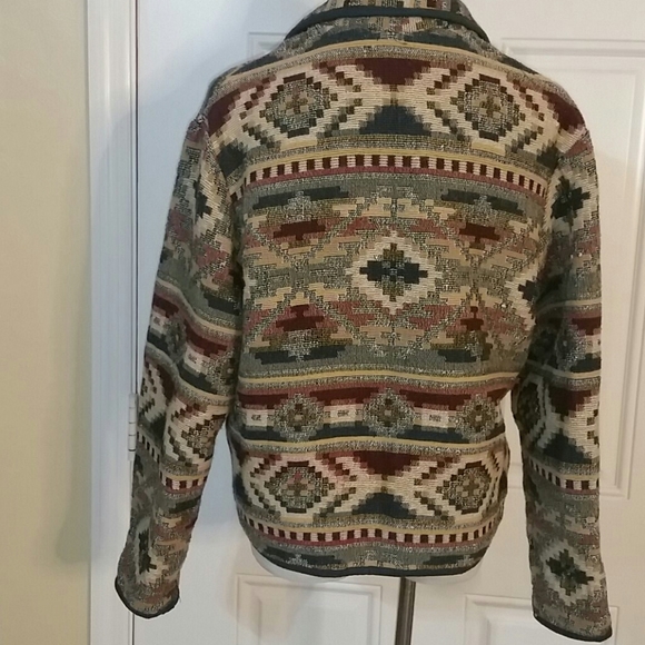 NEW INDENTITY - Picture 8 of 16